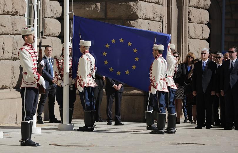 bulgaria marks day europe flag raising ceremony